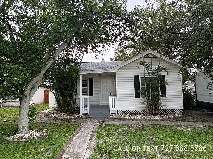 3 bed, 1.0 bath, 1019 sqft, $2,195 — Photo 3