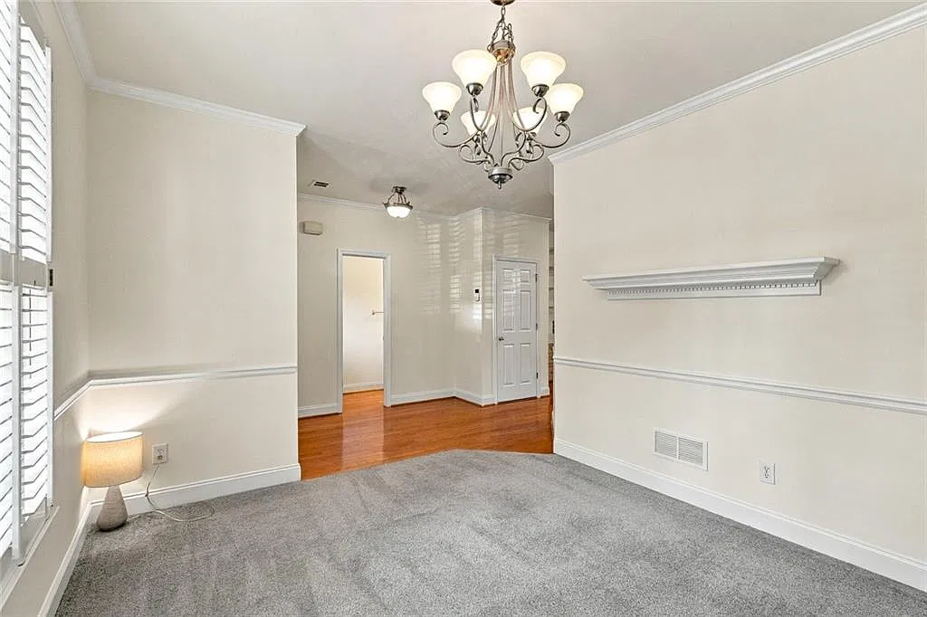 3 bed, 2.5 bath, 1986 sqft, $2,400 — Photo 4