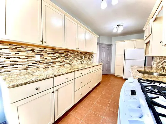 Rented by Ideal Properties Group | media 7