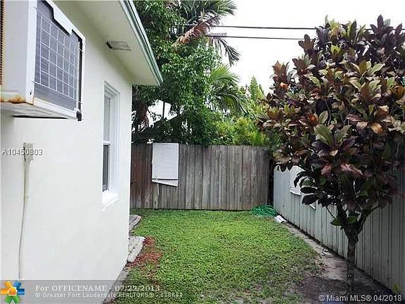 2nd image of 1633 NE 4th Pl APT 2