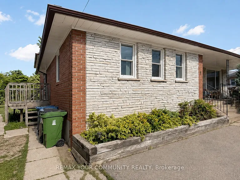 7 Digby Ct #LOWER — Photo 2