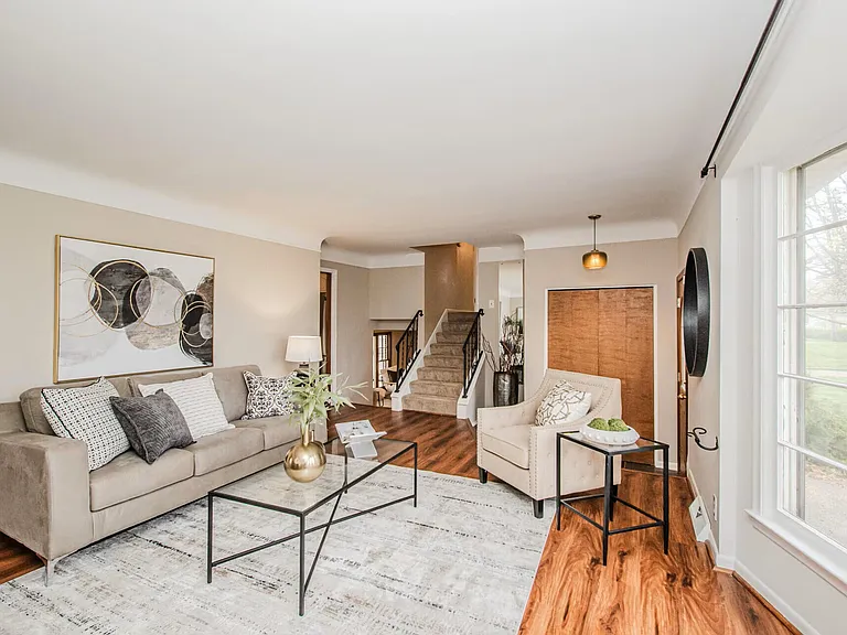 539 S Sheldon Rd — Photo 14
