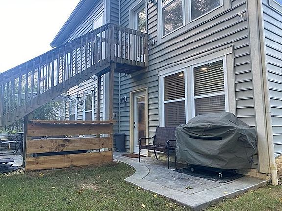 2nd image of 123 Roundwood Ct