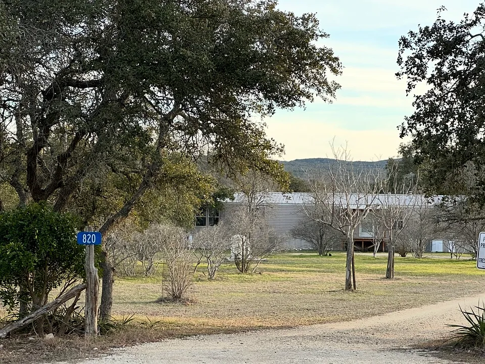 820 Forest View Dr