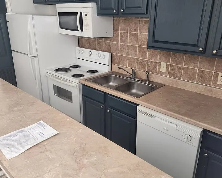 2228 S Oliver Ave #107 — Photo 2