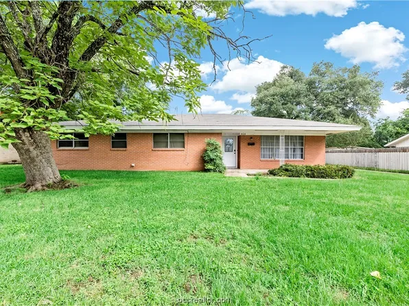 404 E Dodge St, Bryan, TX 77803