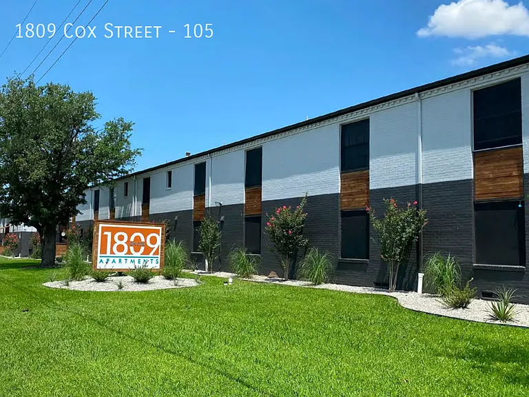 1729 Cox St — Photo 498