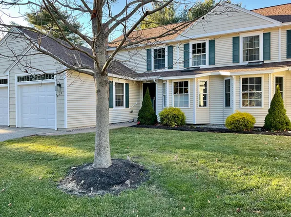 29 Signature Drive #51, Brunswick, ME 04011