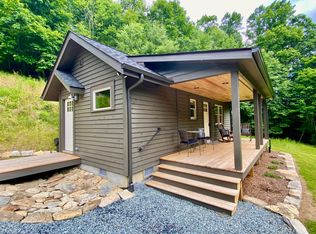 516 Bentley Rd, Sugar Grove, NC 28679