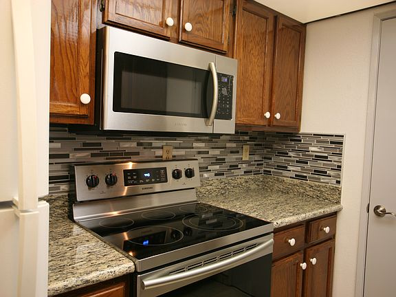 5th image of 8000 University Ave Unit 306