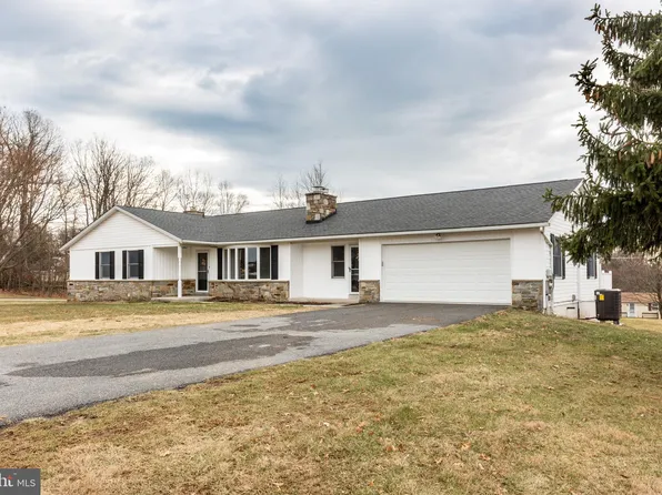 3411 Schaefer Dr, Hampstead, MD 21074