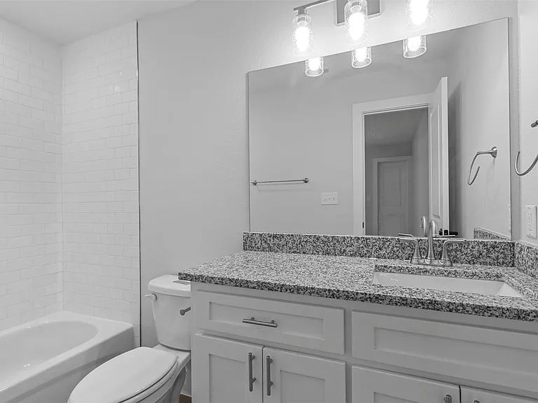 514 N Rusk Ave #516 — Photo 14