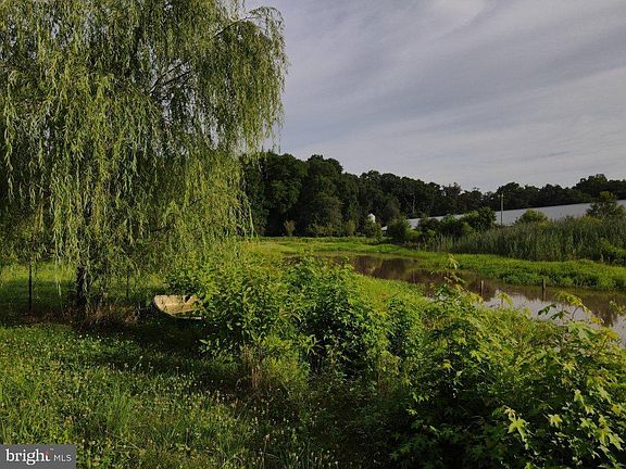 5th image of Cool Spring Rd