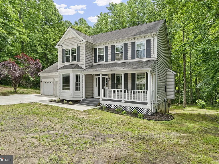 1525 Walters Ln — Photo 37
