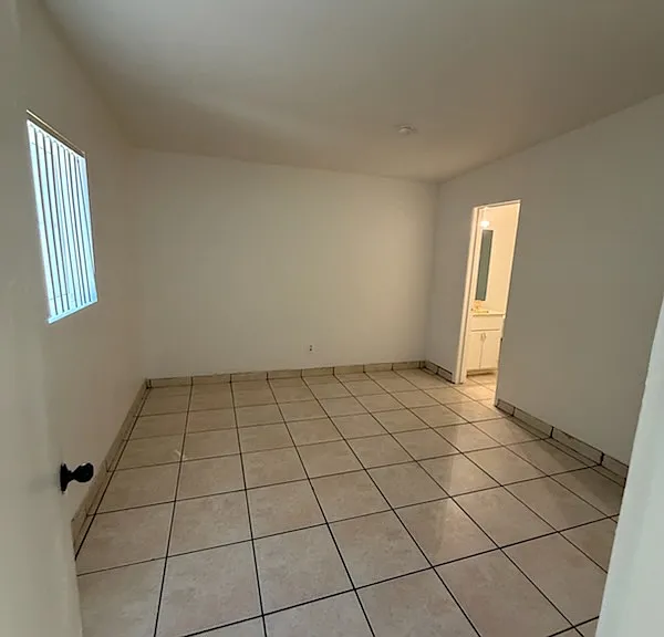 419 E Alturas St — Photo 10