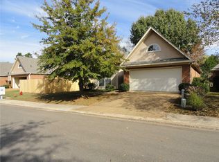 313 Creston Ct, Ridgeland, MS 39157