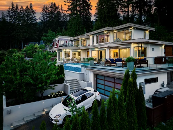3980 Norwood Ave, North Vancouver, BC V7N 3R3
