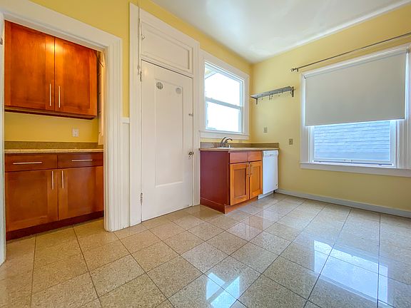 2nd image of 1037 Sanchez St #1037