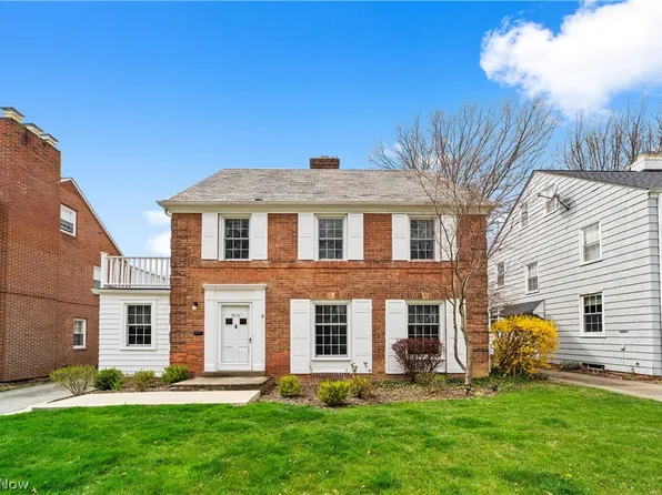 3654 Traver Rd, Shaker Heights, OH 44122