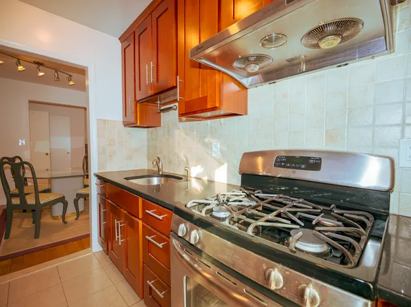 33-44 Junction Boulevard image 17 of 25