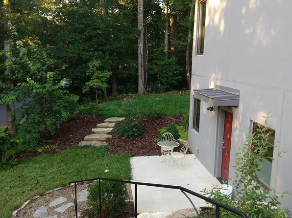 4 Hyannis Dr #2, Asheville, NC 28804