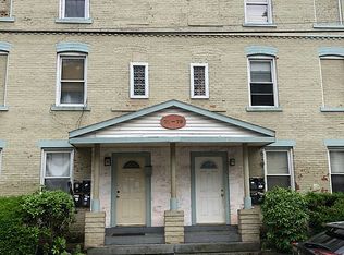 73 School St, Norwich, CT 06360