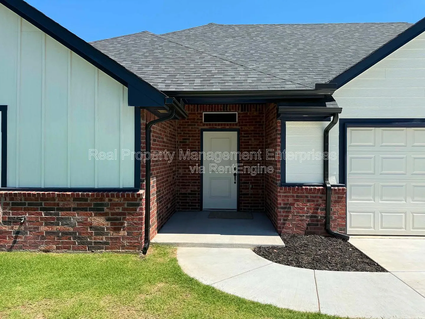 5 bed, 3.0 bath, 1857 sqft, $2,399 — Photo 2