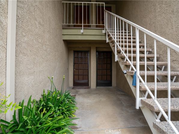 35 Carriage Way