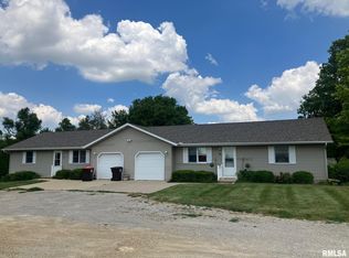 306-308 Leopold St, Mackinaw, IL