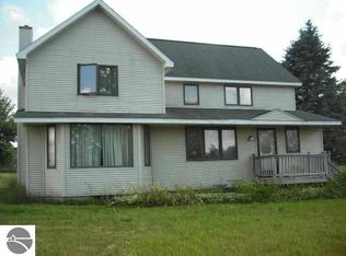 7067 Hency Rd, Kingsley, MI 49649