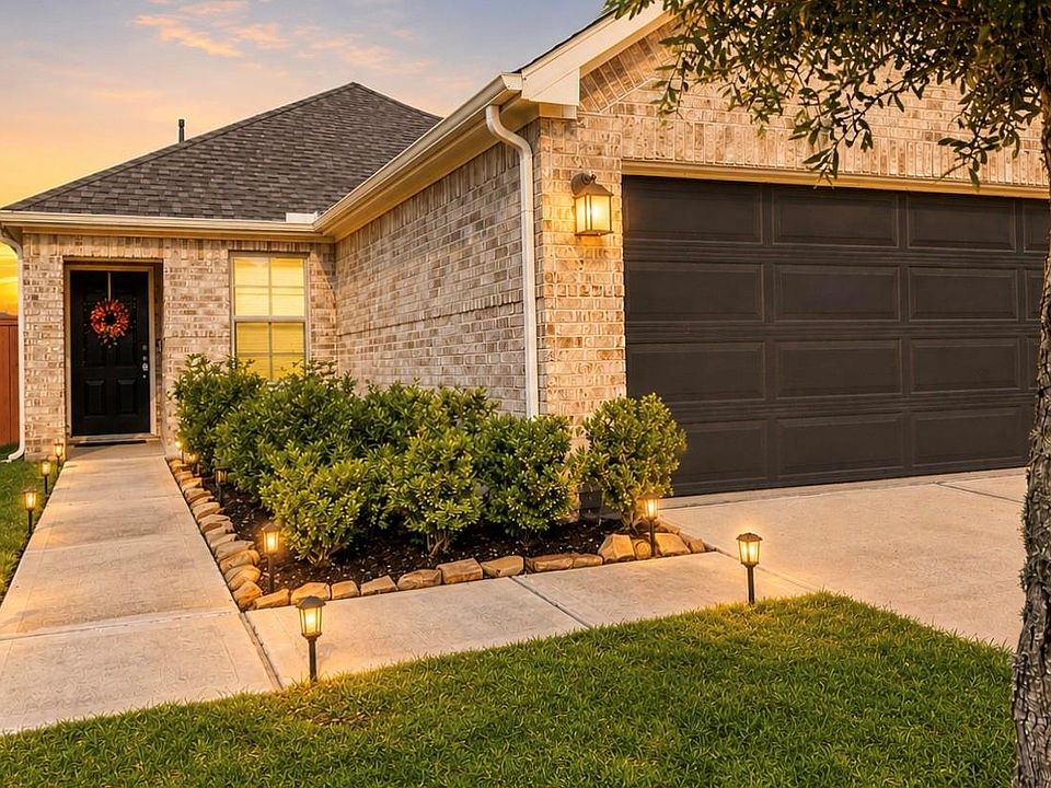 1st image of 8214 Royal Breeze Dr