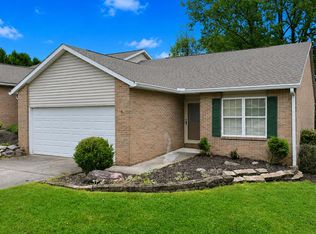 1663 Rippling Brook Dr, Mansfield, OH 44904