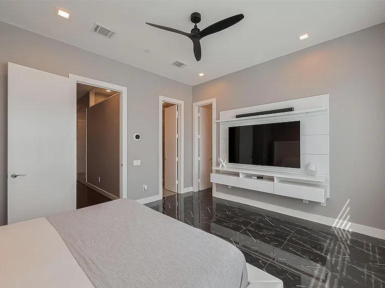 5919 E Post Oak Ln — Photo 27