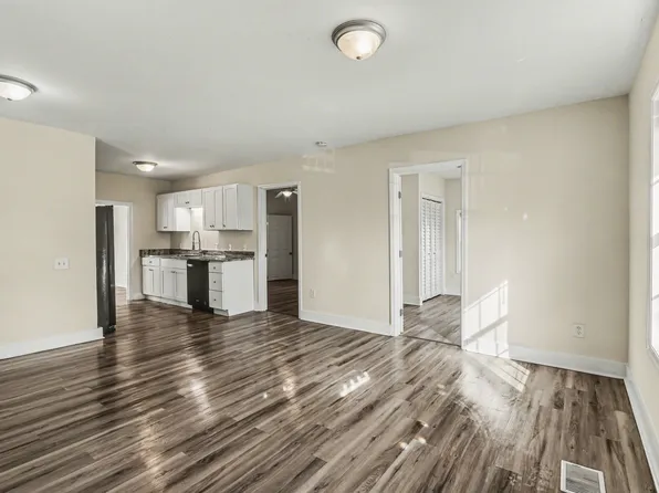 4006 Niagara St #A, North Charleston, SC 29405