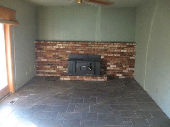 3rd image of 1609 S Francisco Ct