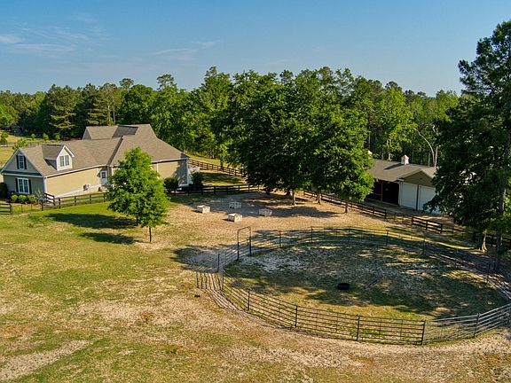 4th image of 463 Anderson Pond Rd