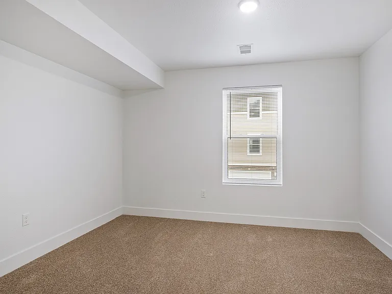 Coopers Landing Apartments — Photo 5