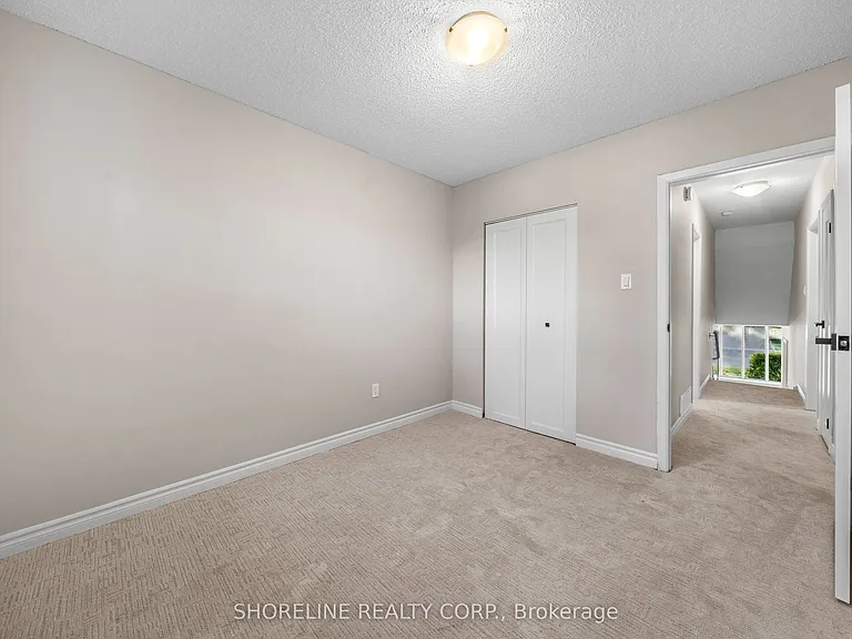 608 Raphael Ave #UPPER — Photo 23