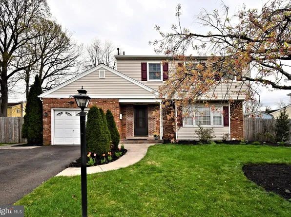 526 Ehret Rd, Fairless Hills, PA 19030