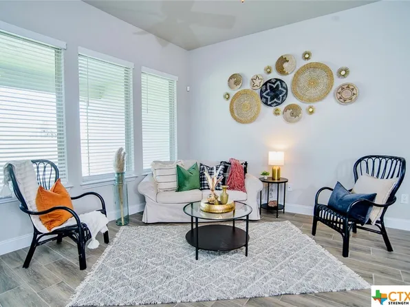 2255 Meadow Way St, New Braunfels, TX 78132