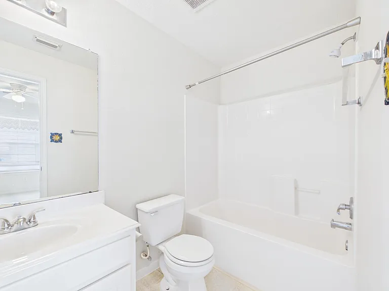 4702 Rolling View Ct — Photo 25