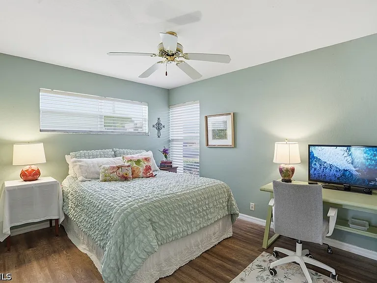 5905 Trailwinds Dr #816 — Photo 16