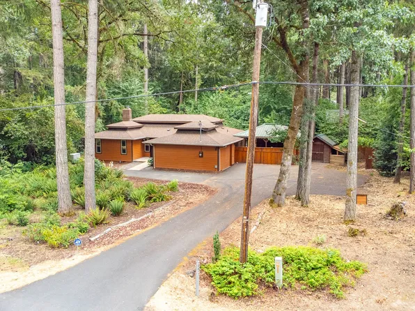 26012 Vista Dr, Veneta, OR 97487