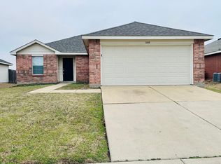 1348 Castle Ridge Rd, Fort Worth, TX 76140