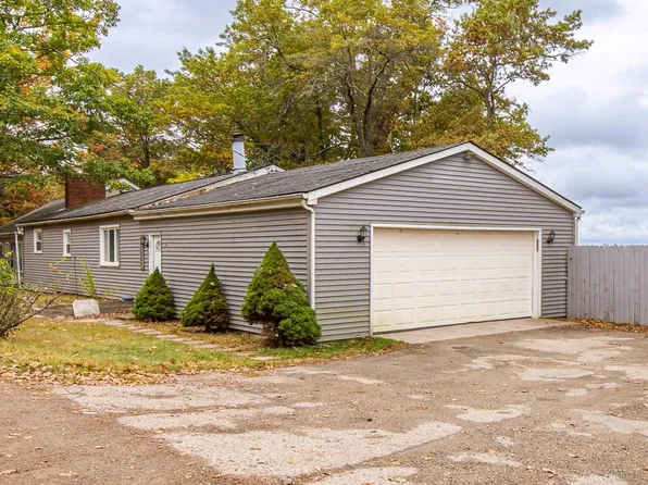 1465 Roy Rd, Oxford, MI 48371