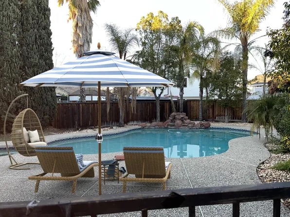 1525 Foxwood Dr, Tracy, CA 95376