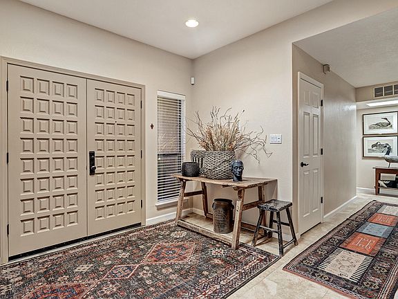 4th image of 5904 Mahogany Pl NE