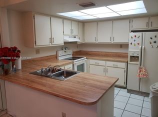 10893 NW 7th St APT 22-27, Miami, FL 33172