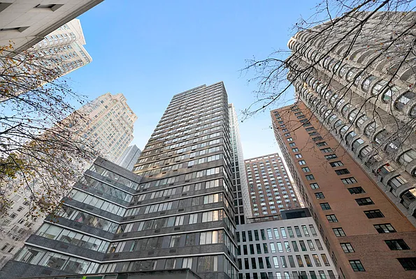 Rented by Compass | media 23