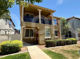 950 S Wallrade Ln, Gilbert, AZ 85296